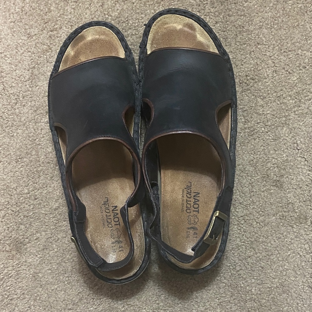 Naot Women's Black and Tan Sandals